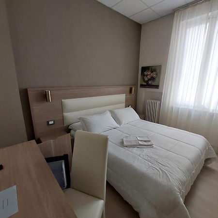 Hotel Tina Diano Marina Exteriör bild